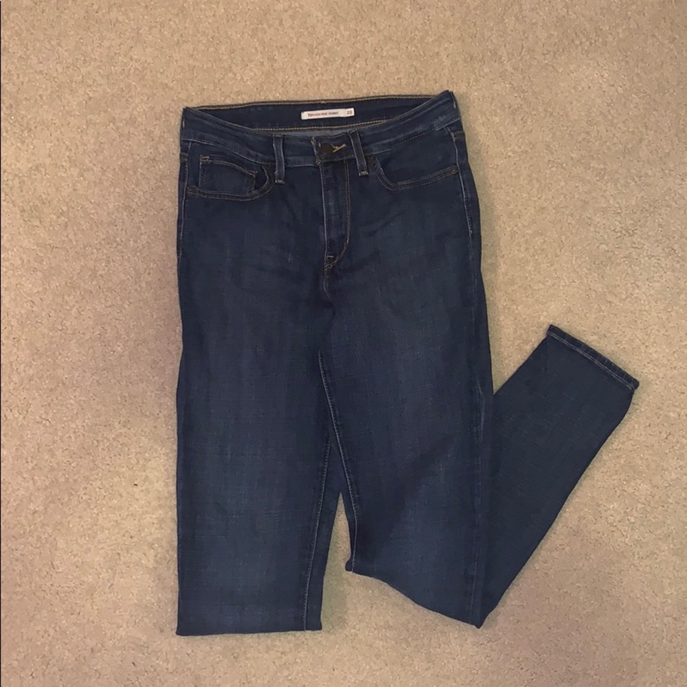 Womens Levi jeans